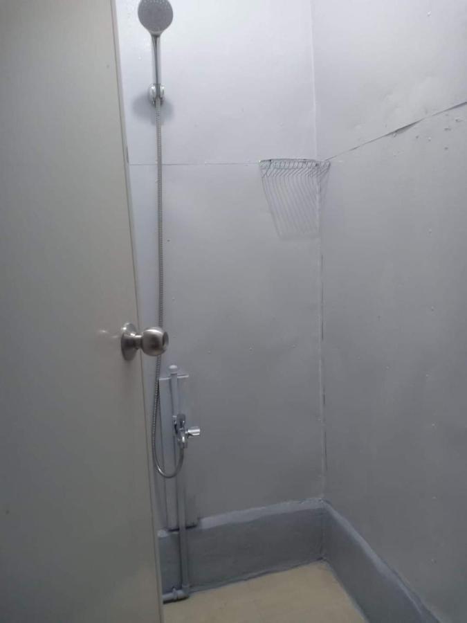 Lojed Sean Bed And Space Pasay Extérieur photo